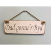Dad gorau'r Byd - hanging wooden sign
